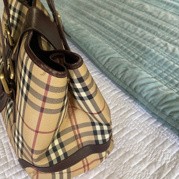 ***BURBERRY*** Classic Large tote with Buckle Bag 🩵 💙 - Picture 6 of 11